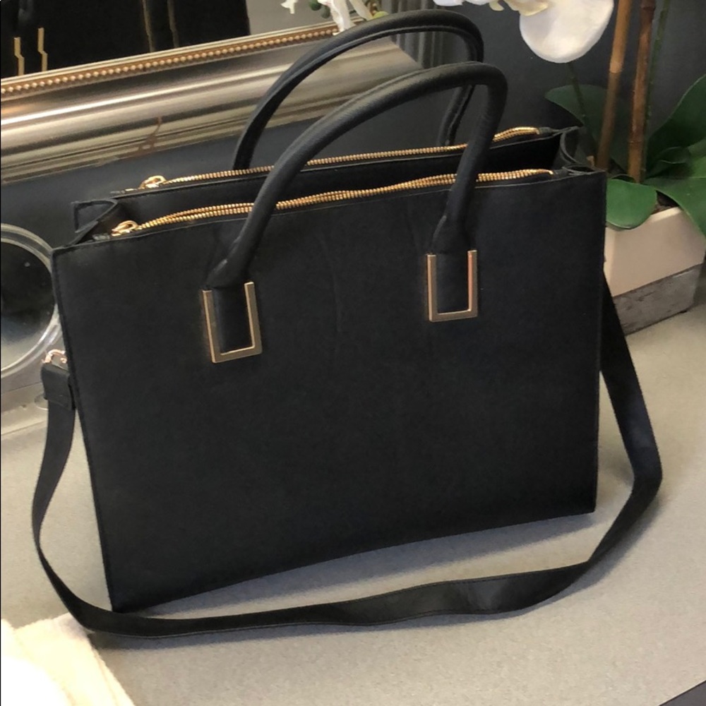 black handbag